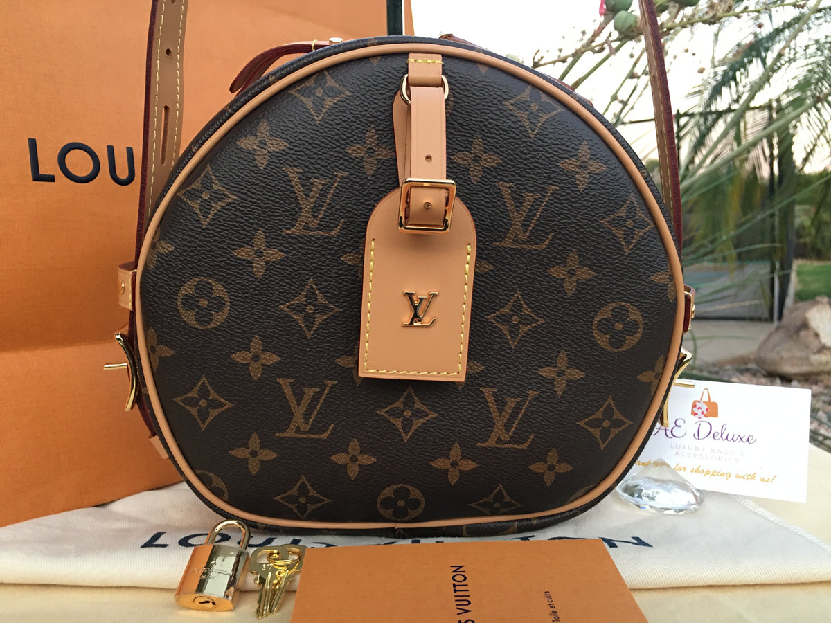 Louis Vuitton LVxLoL Boite Chapeau Souple バッグ LV Boite Chapeau Souple LOL Monogram Canvas Shoulder Bag Brown