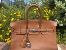 Load image into Gallery viewer, Hermès Birkin 25 Gold Epsom Palladium Hardware + Box + Dust Bag + CoA