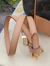 Load image into Gallery viewer, Louis Vuitton Estrela MM Monogram Shoulder Purse Handbag (DR0153)