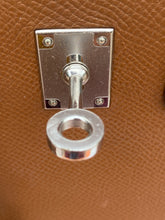 Load image into Gallery viewer, Hermès Birkin 25 Gold Epsom Palladium Hardware + Box + Dust Bag + CoA