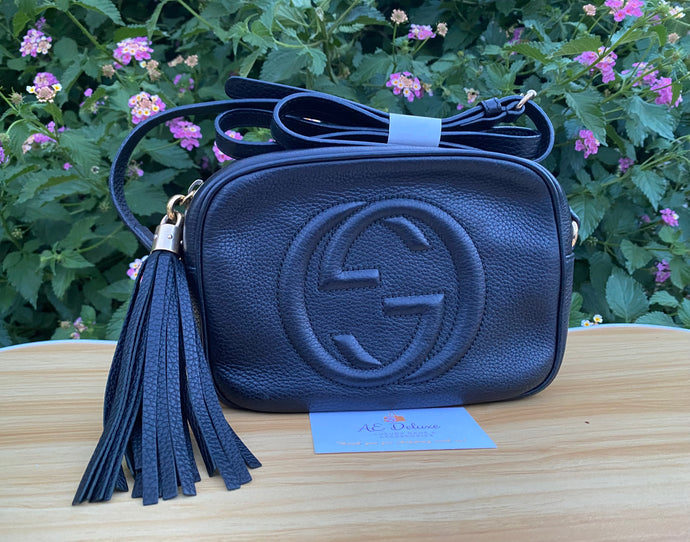 GUCCI Soho Disco Black Calfskin Small Purse Crossbody (0872)