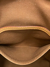 Load image into Gallery viewer, Louis Vuitton Monogram Backpack