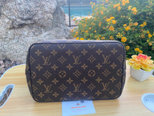 Load image into Gallery viewer, Louis Vuitton Neonoe Pink Monogram Shoulder Crossbody Bag (MI4127)