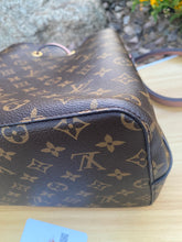 Load image into Gallery viewer, Louis Vuitton Neonoe Pink Monogram Shoulder Crossbody Bag (MI4127)