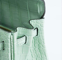 Load image into Gallery viewer, Hermes Kelly 25 Vert d’Eau Matte Alligator Gold HW