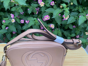 GUCCI Soho Disco Beige Calfskin Small Crossbody (0192)