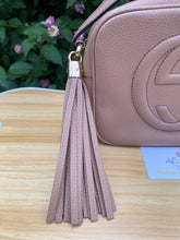 Load image into Gallery viewer, GUCCI Soho Disco Beige Calfskin Small Crossbody (0192)