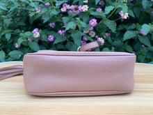 Load image into Gallery viewer, GUCCI Soho Disco Beige Calfskin Small Crossbody (0192)