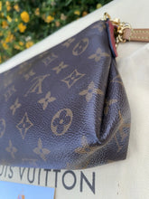 Load image into Gallery viewer, Louis Vuitton Pallas Red Clutch Crossbody (GI3176)