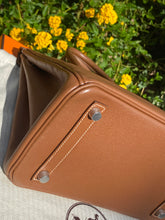 Load image into Gallery viewer, Hermès Birkin 25 Gold Epsom Palladium Hardware + Box + Dust Bag + CoA