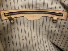 Load image into Gallery viewer, Louis Vuitton Delightful MM Monogram Beige Handbag Shoulder Bag (SD2160)