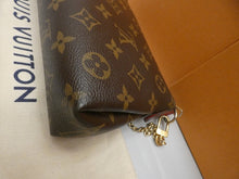 Load image into Gallery viewer, Louis Vuitton Pallas Clutch Red Crossbody Bag