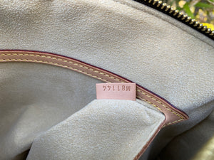 Louis Vuitton Retiro PM Monogram Bag (MB1144)