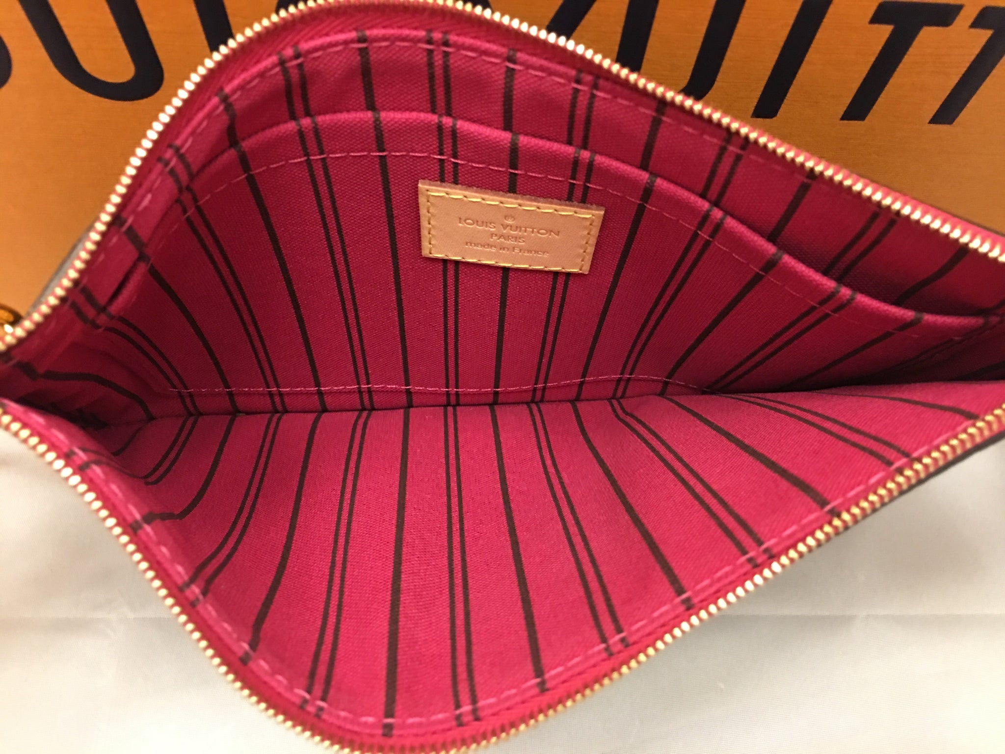 Louis Vuitton Neverfull Wristlet, Monogram with Hot Pink Interior, New, No  Dustbag GA003