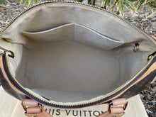 Load image into Gallery viewer, Louis Vuitton Retiro PM Monogram Bag (MB1144)
