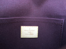 Load image into Gallery viewer, Louis Vuitton Favorite MM Monogram Crossbody Bag (MI1134)