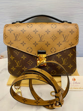Load image into Gallery viewer, Louis Vuitton Pochette Métis Monogram Reverse Bag (DU1118)