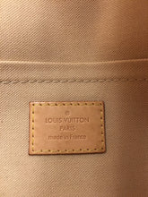 Load image into Gallery viewer, Louis Vuitton Favorite PM Damier Azur Crossbody (DU2144)