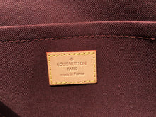 Load image into Gallery viewer, Louis Vuitton Favorite PM Monogram Crossbody Bag (DU0193)