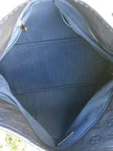 Load image into Gallery viewer, Louis Vuitton Artsy MM Empreinte Infini Hobo Bag (TR2141)