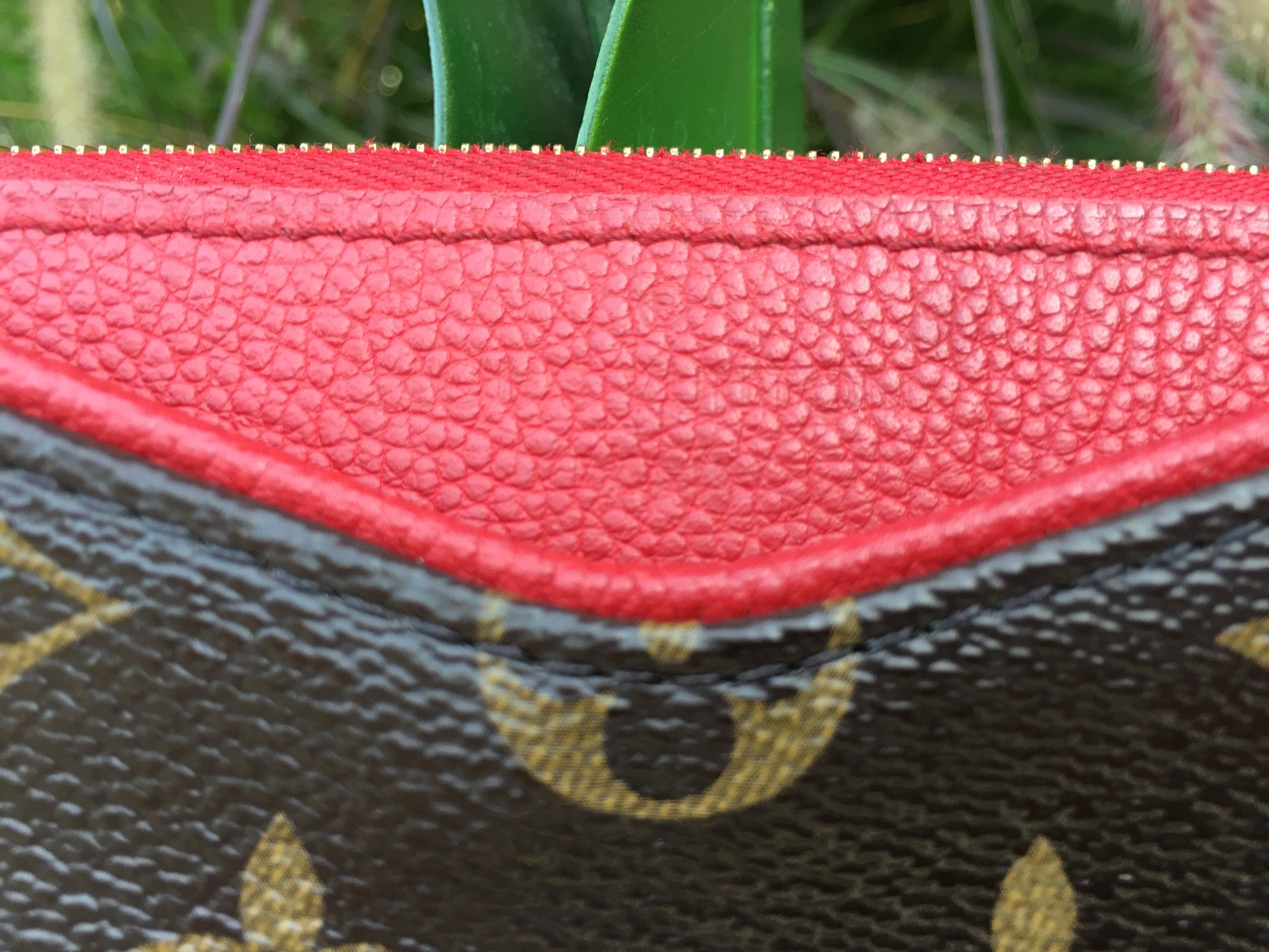 Louis Vuitton Pallas Red Clutch Crossbody Bag (GI4156) – AE Deluxe
