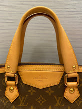 Load image into Gallery viewer, Louis Vuitton Retiro PM Monogram Bag (AR4133)