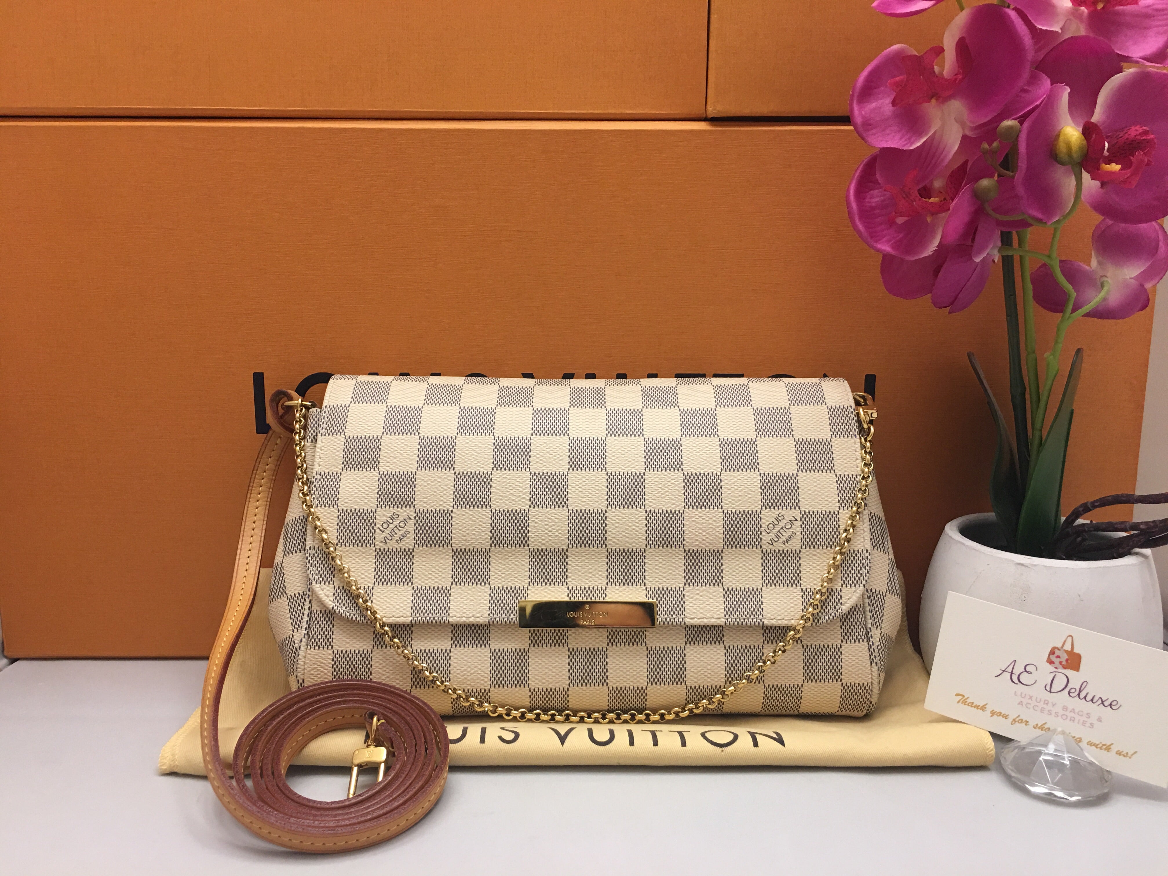 Louis Vuitton Favorite MM Crossbody Bag for Sale in Anaheim, CA - OfferUp