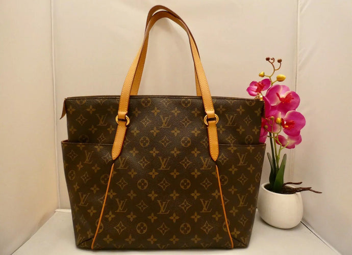 Louis Vuitton Totally MM Monogram Tote (TJ1170)