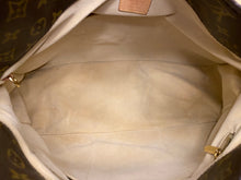 Load image into Gallery viewer, Louis Vuitton Artsy MM Monogram Beige Shoulder Tote Purse (GI0152)