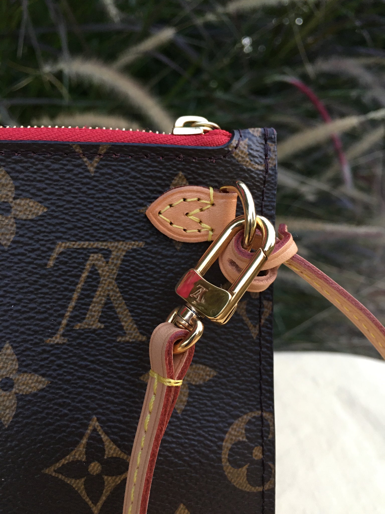Louis Vuitton Neverfull MM/GM Cherry Wristlet (AR0166) – AE Deluxe