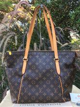 Load image into Gallery viewer, Louis Vuitton Totally MM Monogram Bag (MB0161)