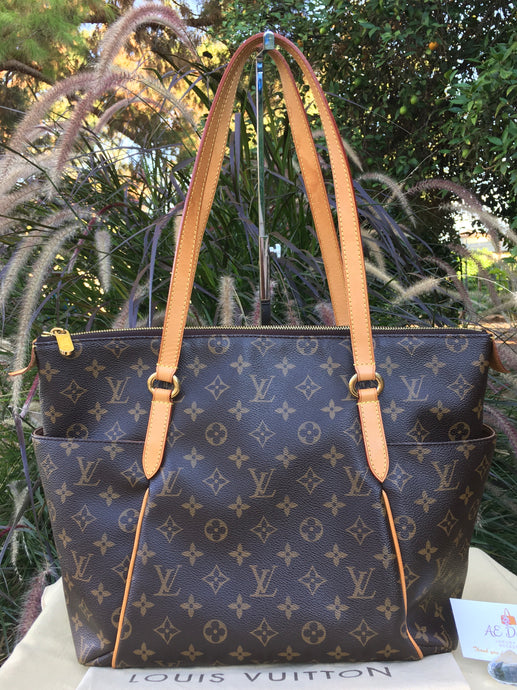 Louis Vuitton Totally MM Monogram Bag (MB0161)