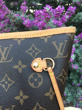 Load image into Gallery viewer, Louis Vuitton Neverfull MM Cherry Red Monogram Tote (AR1185)