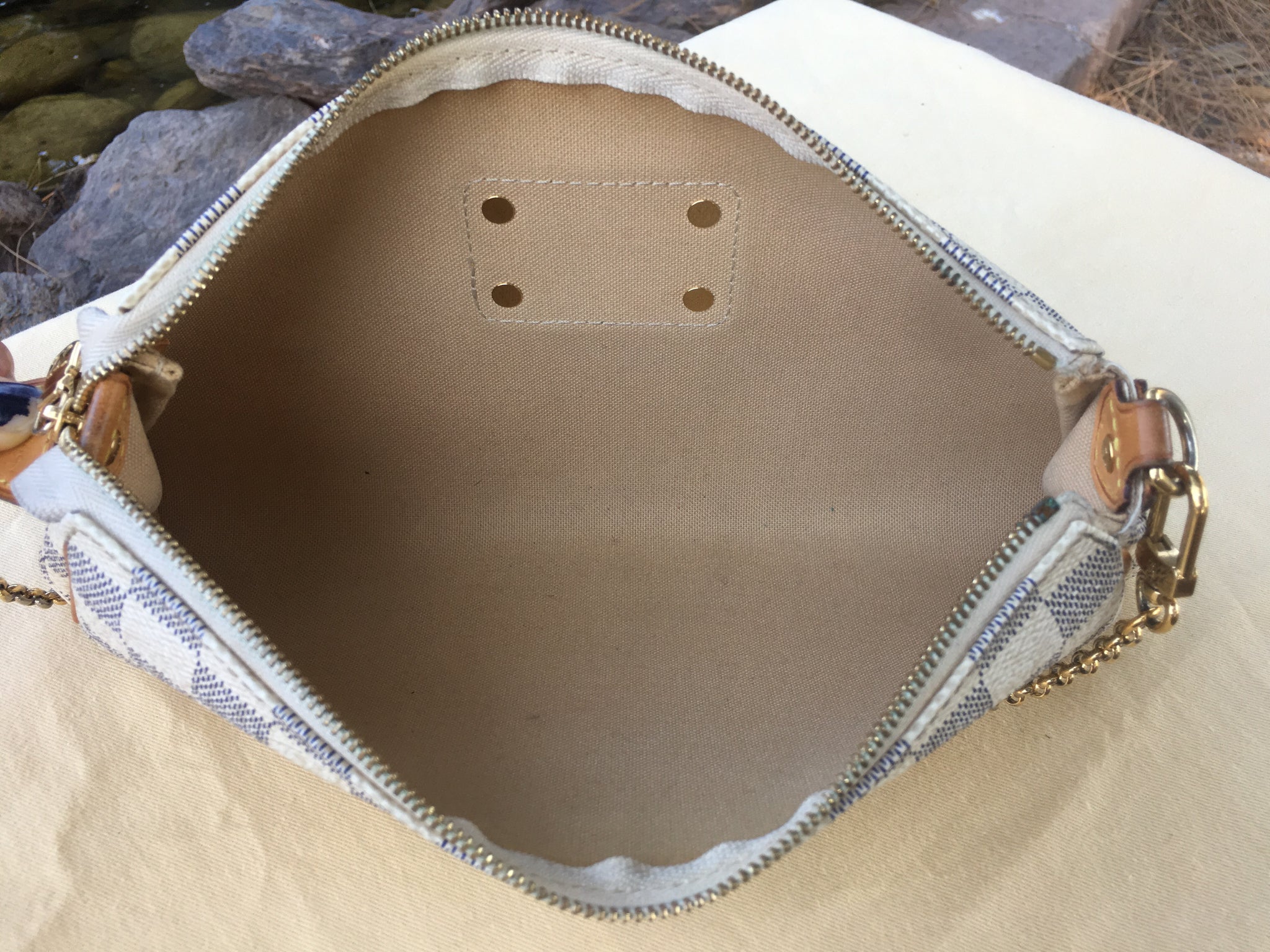 Louis Vuitton Eva Damier Azur Clutch Crossbody Bag (SN1131) – AE