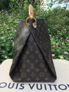 Louis Vuitton Artsy MM Monogram Hobo Bag (CA1141)