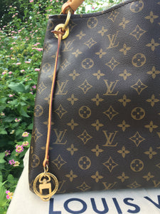 Louis Vuitton Artsy MM Monogram Hobo Bag (CA1141)