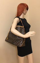 Load image into Gallery viewer, Louis Vuitton Delightful MM Bag (MI0156)