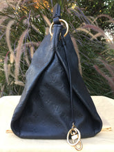 Load image into Gallery viewer, Louis Vuitton Artsy MM Empreinte Dark Navy Interior Hobo Shoulder Bag (TR0172)