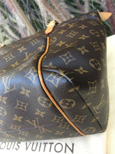Load image into Gallery viewer, Louis Vuitton Totally MM Monogram Bag (MB0161)