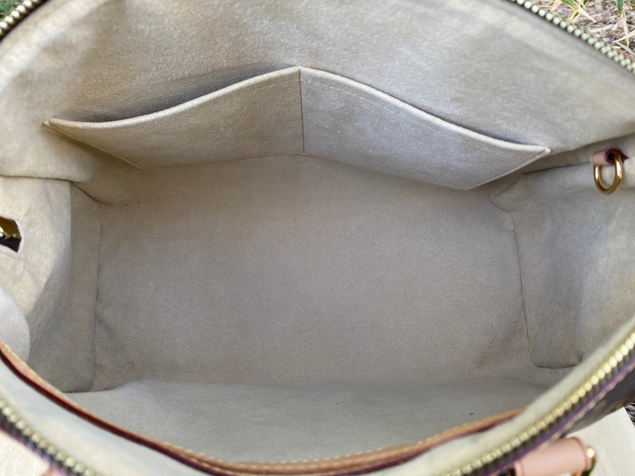 Louis Vuitton Retiro PM Monogram Bag (MB1144) – AE Deluxe LLC®
