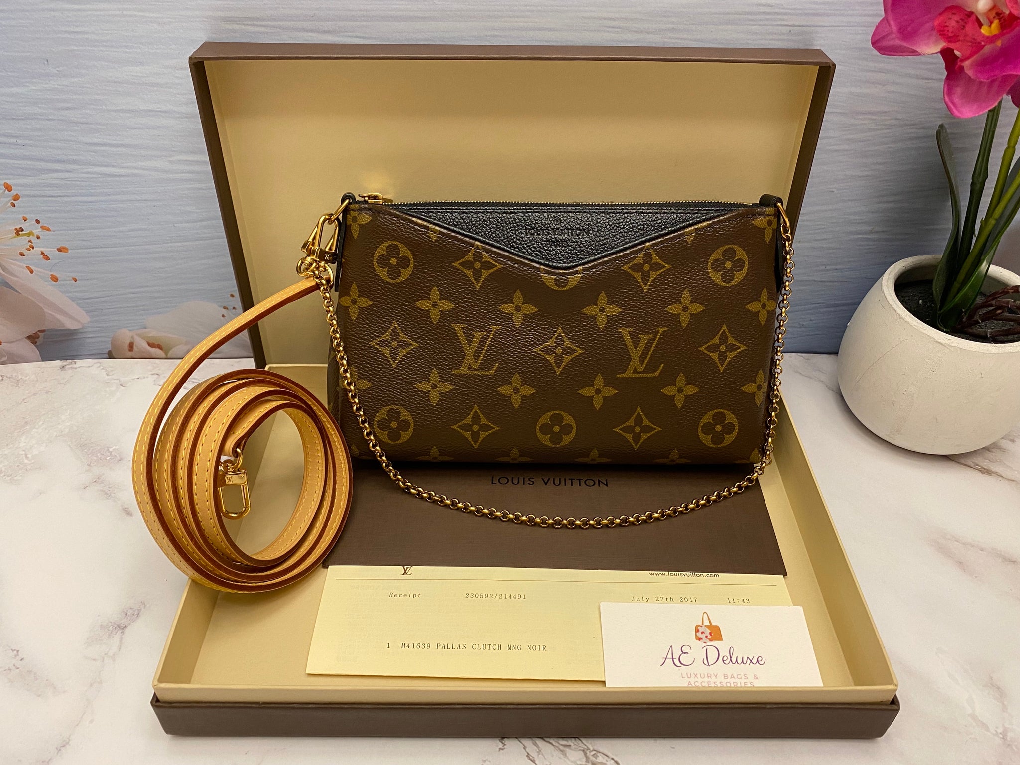 Louis Vuitton Pallas Noir Handbag