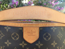 Load image into Gallery viewer, Louis Vuitton Delightful MM Monogram Shoulder Bag (FL2192)