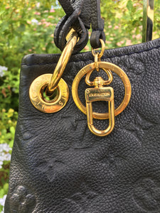 Louis Vuitton Artsy MM Empreinte Infini Hobo Bag (TR2141)