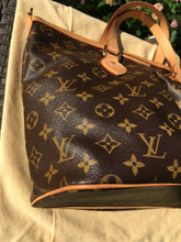 Load image into Gallery viewer, Louis Vuitton Palermo PM Shoulder Bag (TA5112)