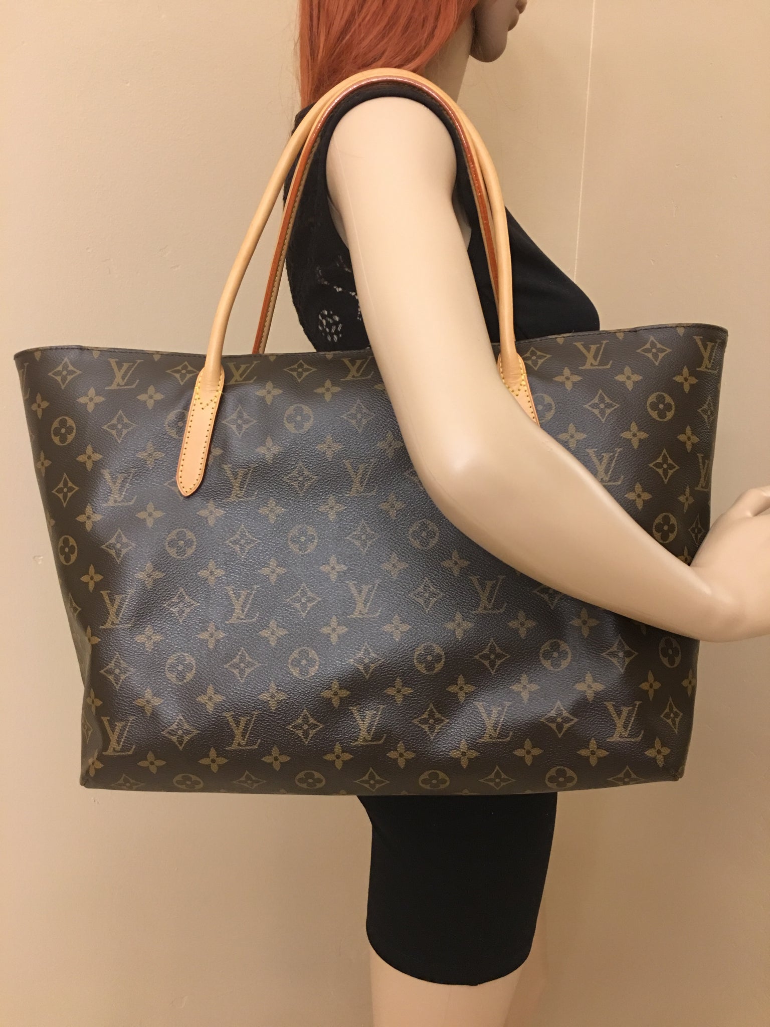 Louis Vuitton Raspail MM Monogram Shoulder Bag (SR1192) – AE