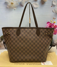 Load image into Gallery viewer, Neverfull MM Damier Ebene Cherry Red Tote (CA3009)