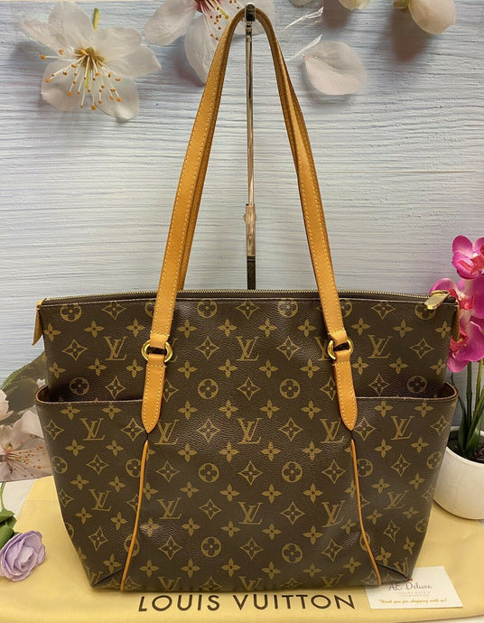 Totally MM Monogram Tote Handbag (TJ4110)