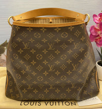 Load image into Gallery viewer, Louis Vuitton Delightful MM Monogram Beige Shoulder Bag (FL4112)