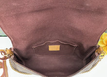 Load image into Gallery viewer, Louis Vuitton Favorite MM Monogram Chain Clutch Crossbody Bag (FL0186)