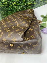 Load image into Gallery viewer, Louis Vuitton Artsy MM Monogram Shoulder Bag Tote Purse Handbag (AR4130)